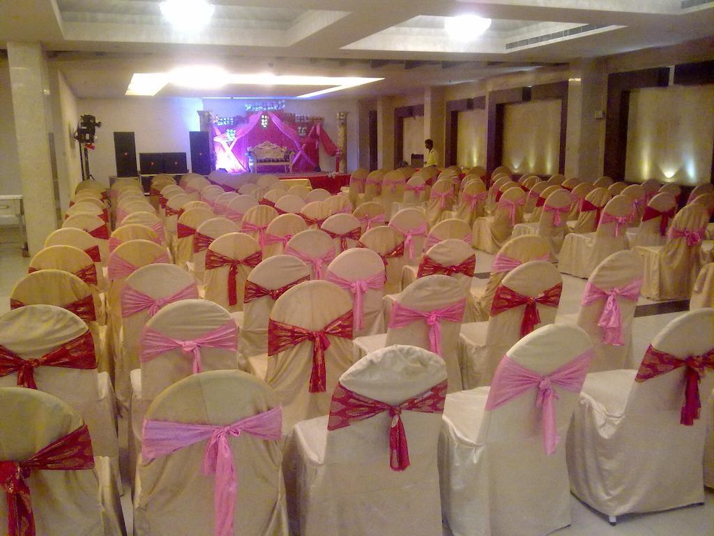 Hotel Golden Orchid Lucknow Dış mekan fotoğraf
