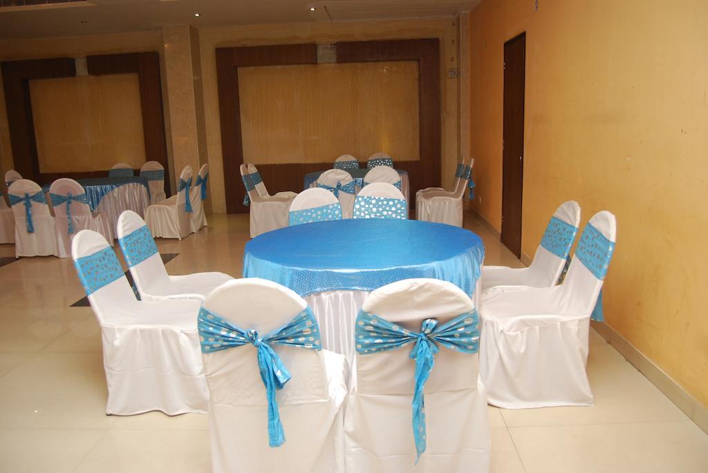Hotel Golden Orchid Lucknow Dış mekan fotoğraf