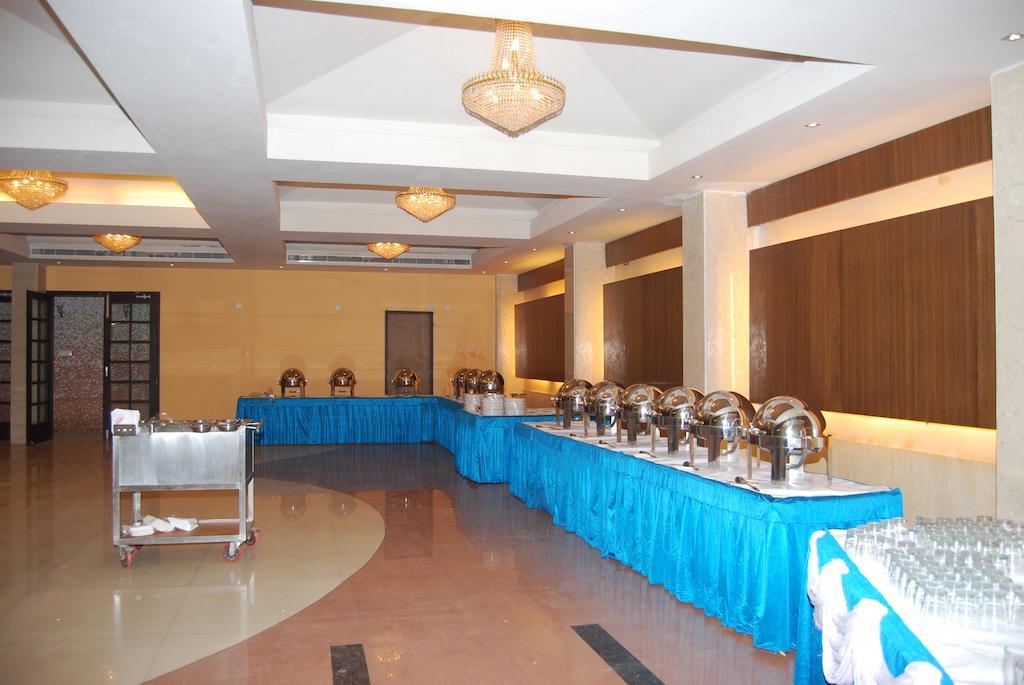 Hotel Golden Orchid Lucknow Dış mekan fotoğraf