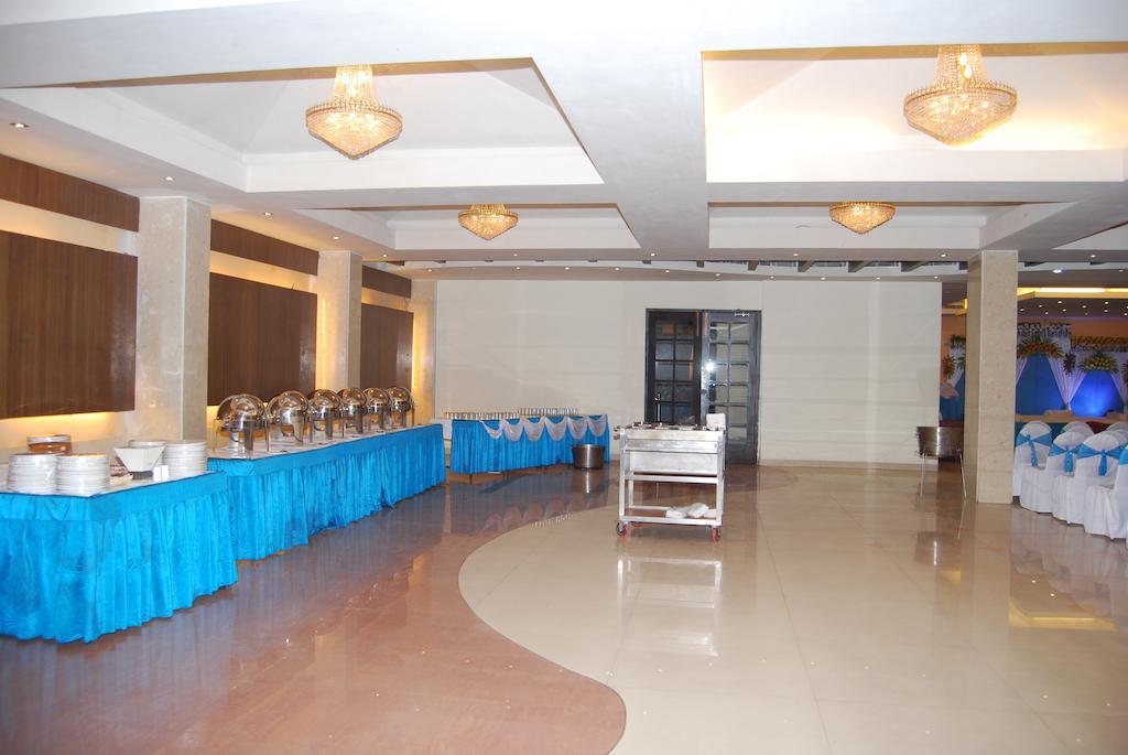 Hotel Golden Orchid Lucknow Dış mekan fotoğraf