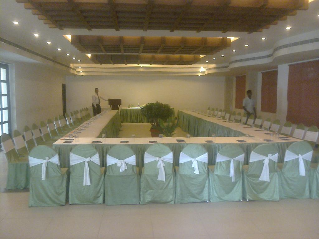 Hotel Golden Orchid Lucknow Dış mekan fotoğraf